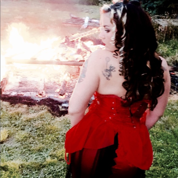 LAST DAY TO BUY FROM FULL CLOSET - Picture 2 of 5