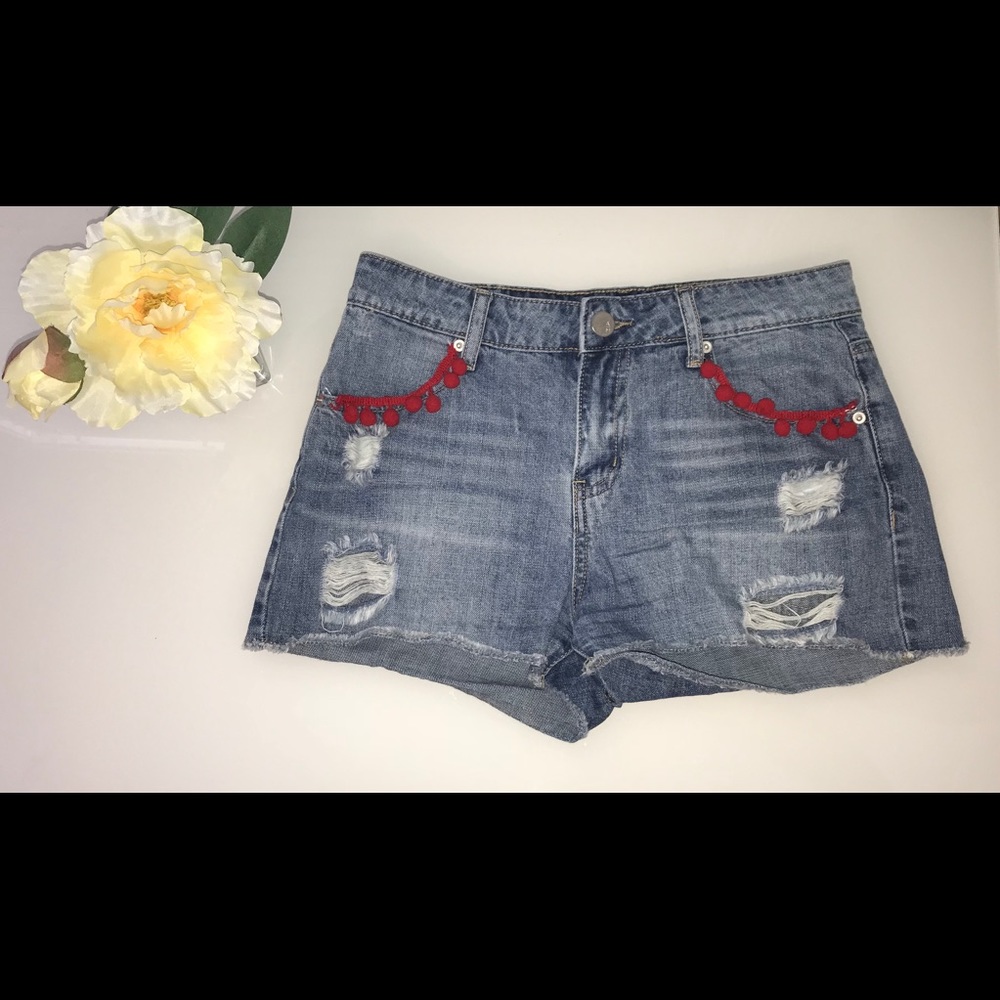 Super cute Ashely Mason Size 26 Red Pom Shorts