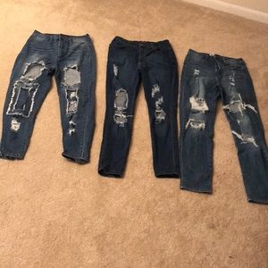 Distressed fashionova jeans