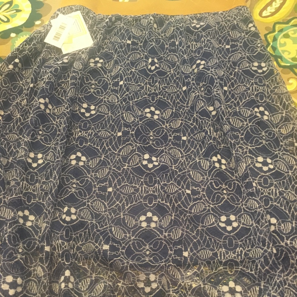 NWT M LuLaRoe Lola navy and lace midi skirt