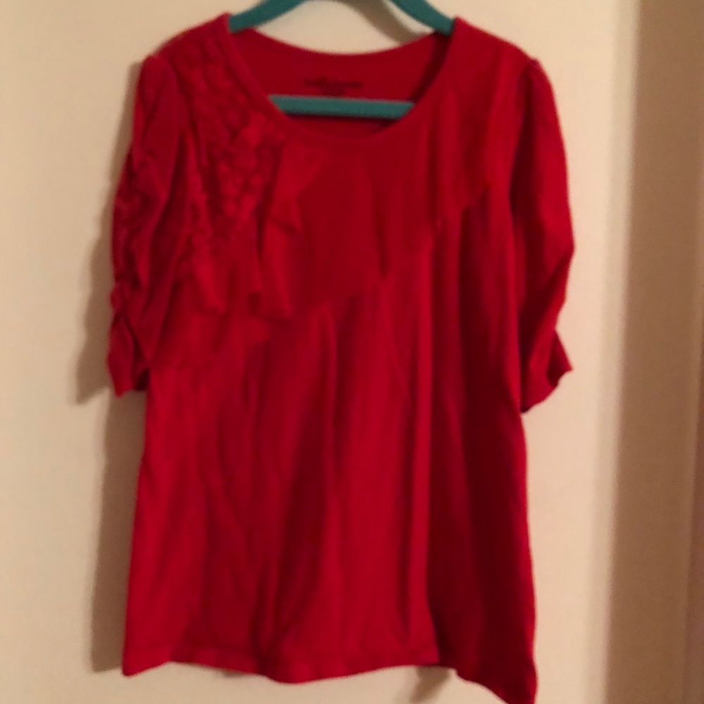 Red short sleeve shirt