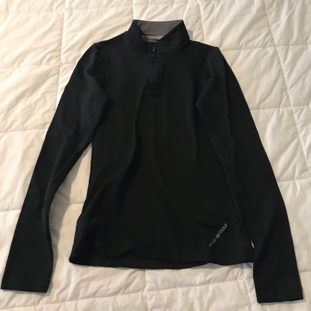 Under Armour Cold Gear Top. Size S