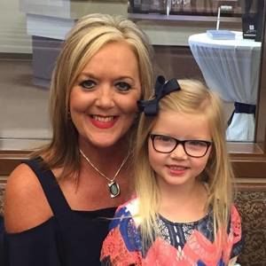 Meet your Posher, Jennifer