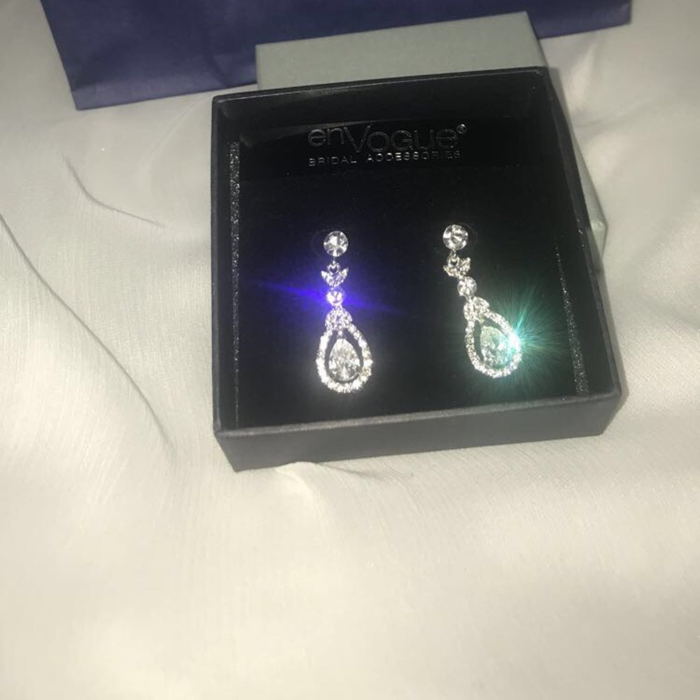 Formal earrings