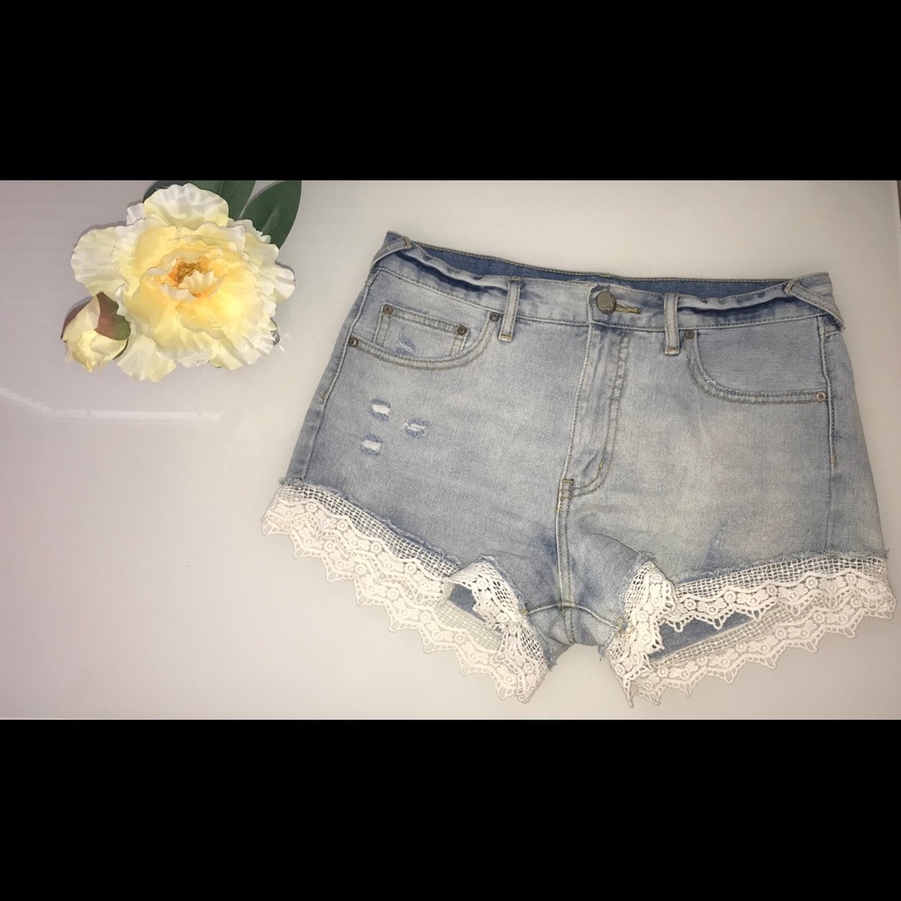 Free People Distressed Jean Shorts Size 27
