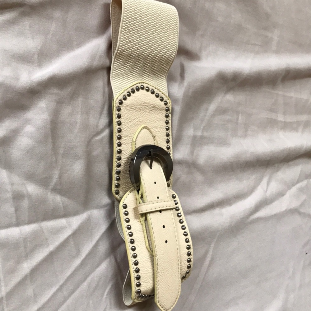 Bnwot, 2b Bebe elastic buckle belt