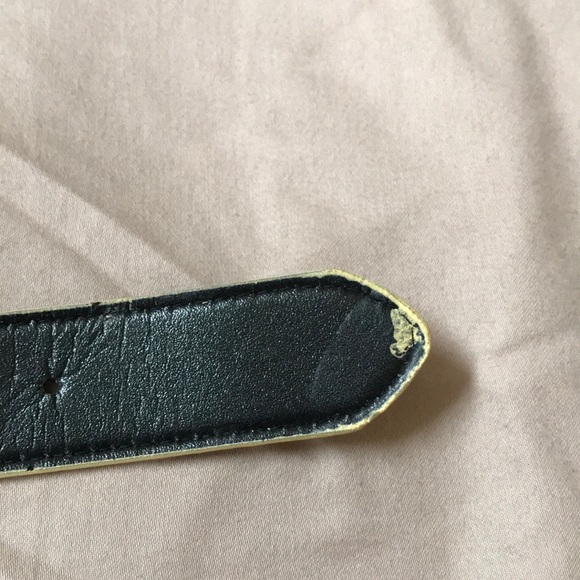 Bnwot, 2b Bebe elastic buckle belt - Picture 3 of 4