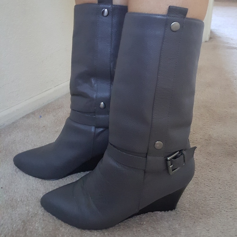 Paris Hilton Anika mid calf grey leather boots