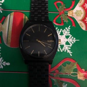 Nixon Watch