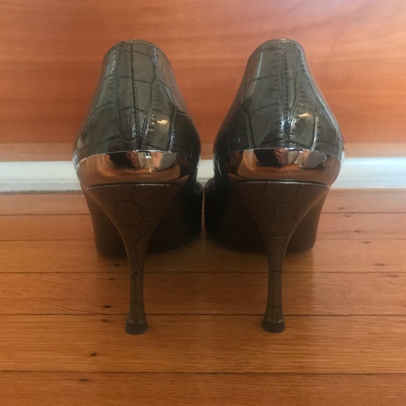 Dolce & Gabbana Croc Embossed Patent Leather Pump - Picture 4 of 7