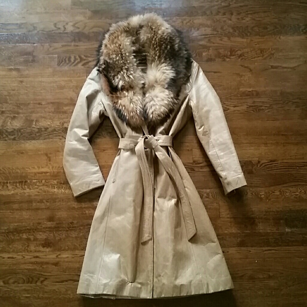 Leather Coat w detachable Fur Collar