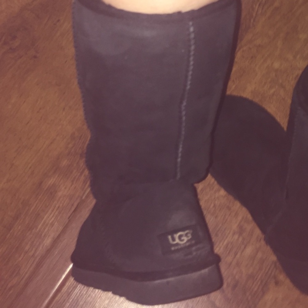 Size 7 Authentic  Uggs