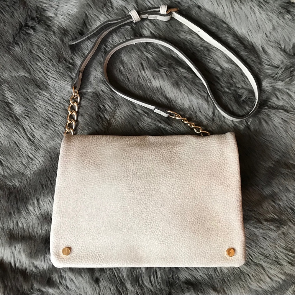 Roomy Street Level crossbody with so many pockets