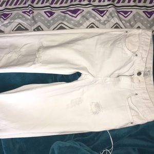 Distressed Boyfriend Jeans