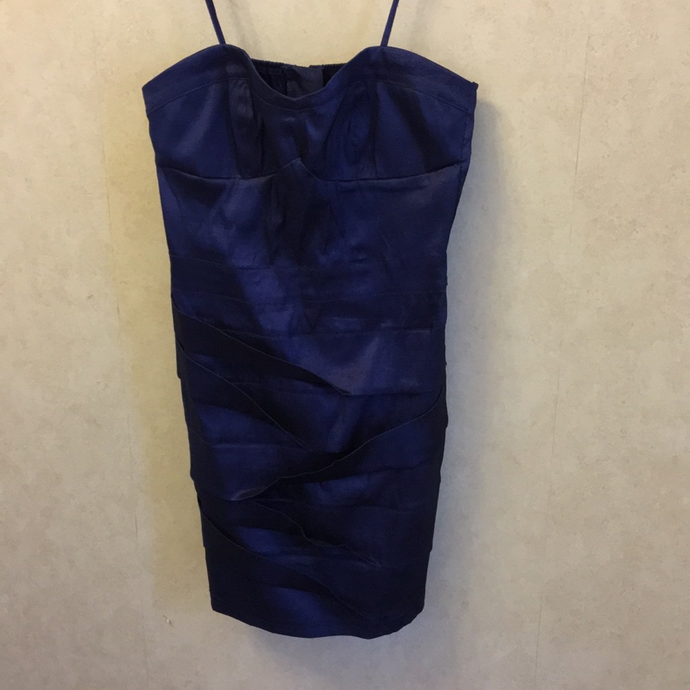 Women's navy blue strapless dress