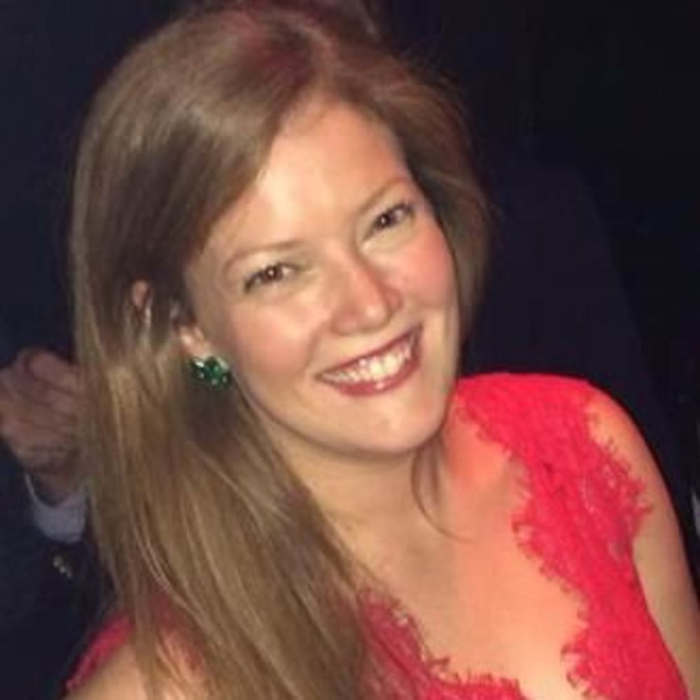 Meet your Posher, Hilary