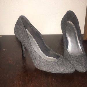 Gray heels