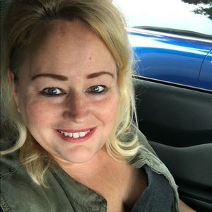 Meet your Posher, Janet