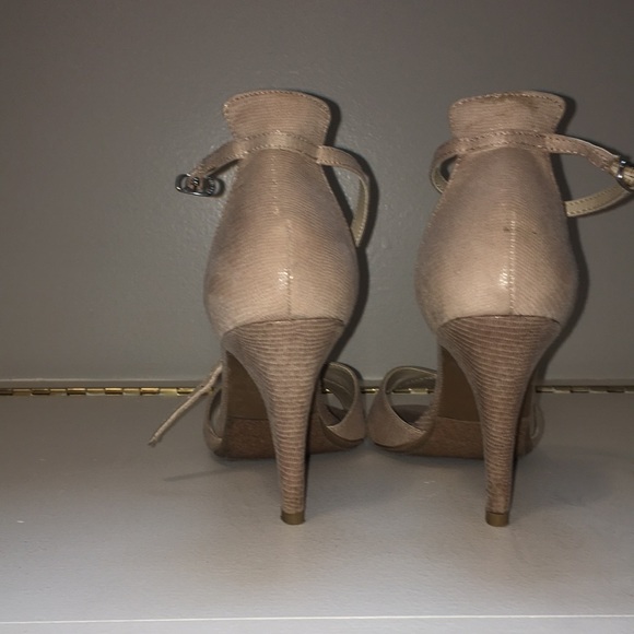 Nine West Size 7 2inch Heels - Picture 2 of 2