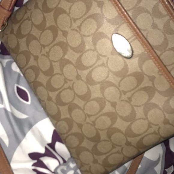 Coach - Picture 3 of 5