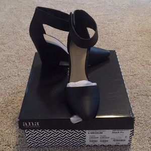A.N.A Scarletta wedge pump