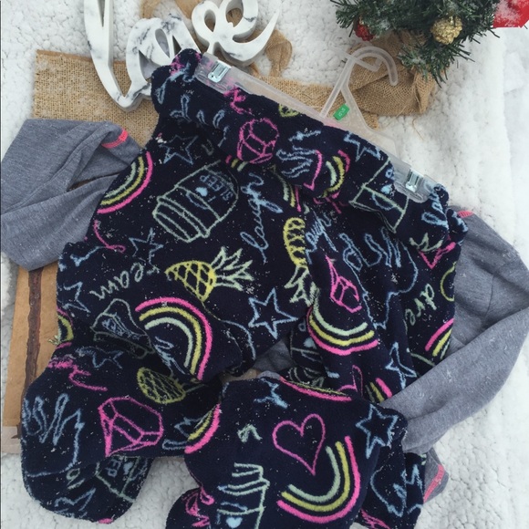 Other - PINEAPPLE, STAR PJ SET NWT