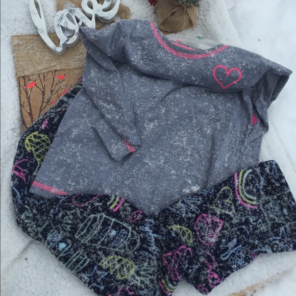 PINEAPPLE, STAR PJ SET NWT - Picture 2 of 7