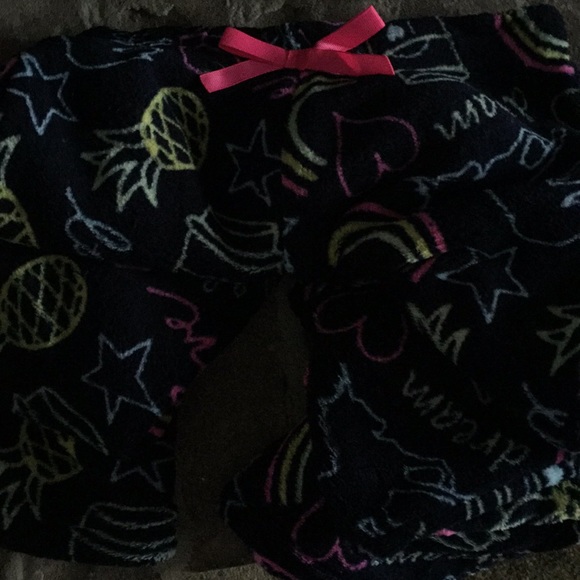 PINEAPPLE, STAR PJ SET NWT - Picture 6 of 7