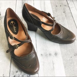 Earthies Essex Leather Mary Jane Heels