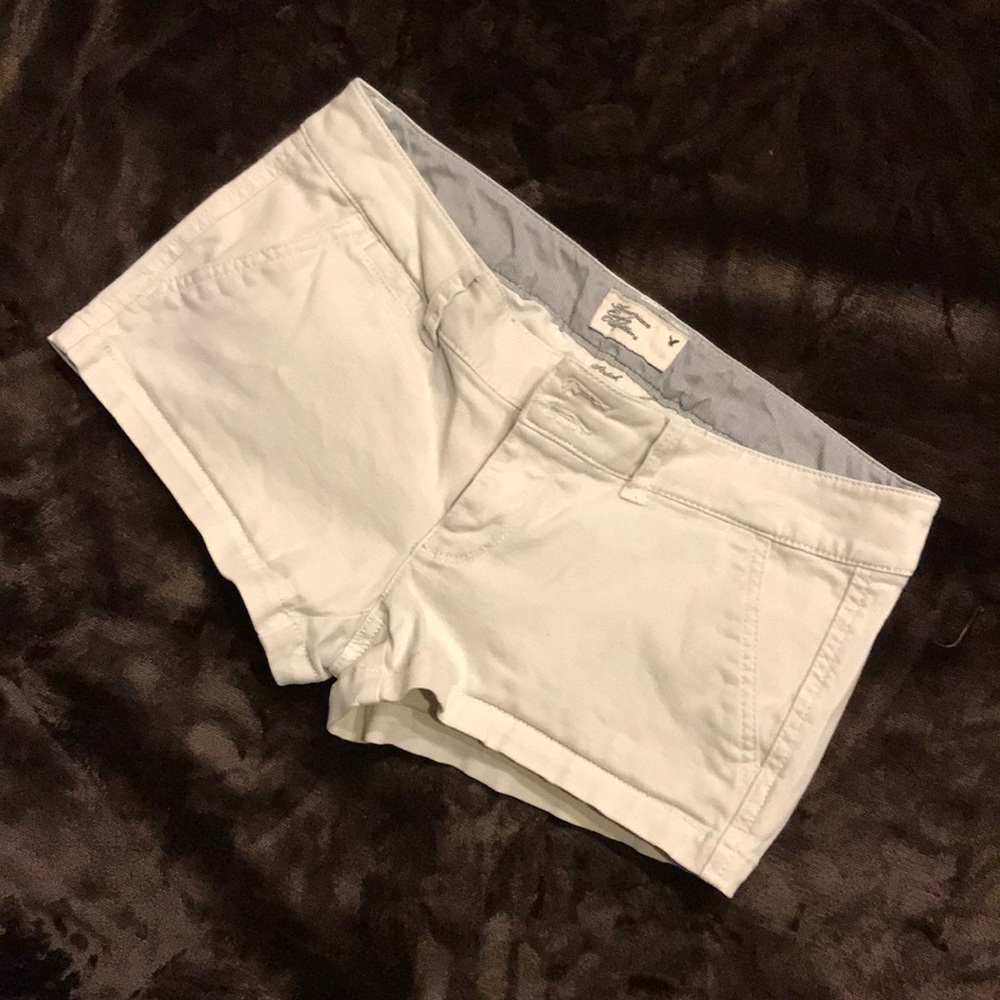 American Eagle size 2 white shorts