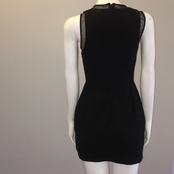Detailed Black Body-con Dress - Picture 3 of 3