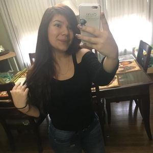 Meet your Posher, Eva