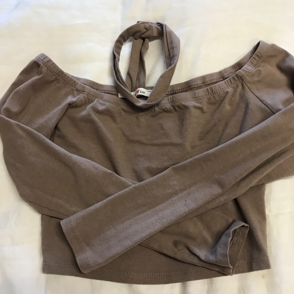 Choker, off the shoulder crop top