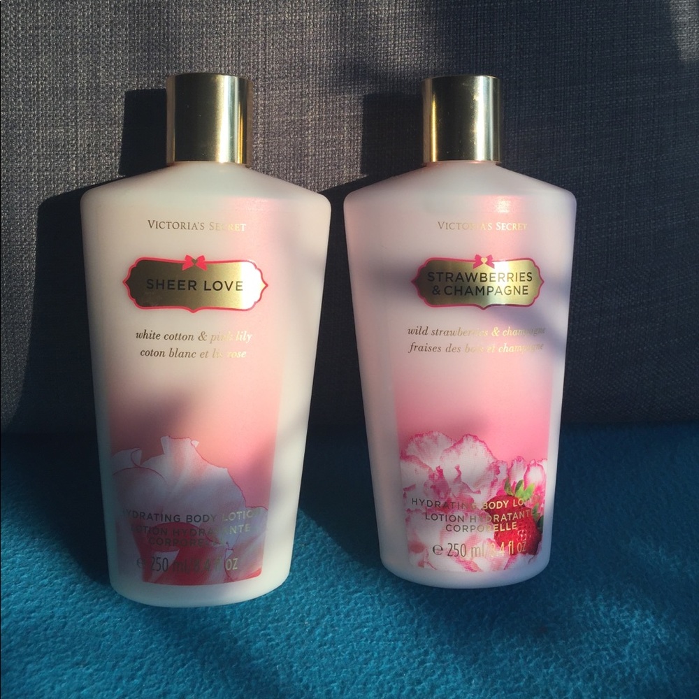 Victoria's Secret hydrating body lotion. (Bundle)