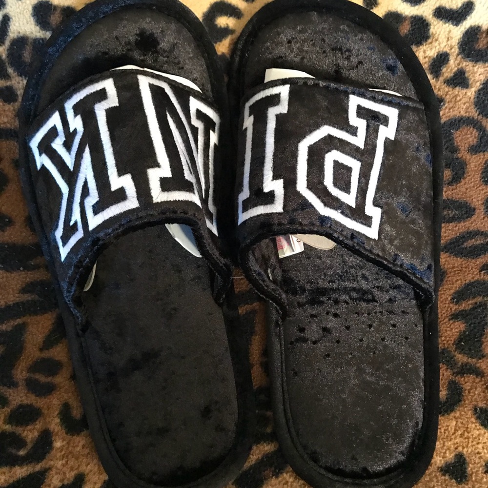 Victoria’s Secret PINK slippers