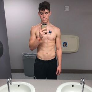 Meet your Posher, Devin