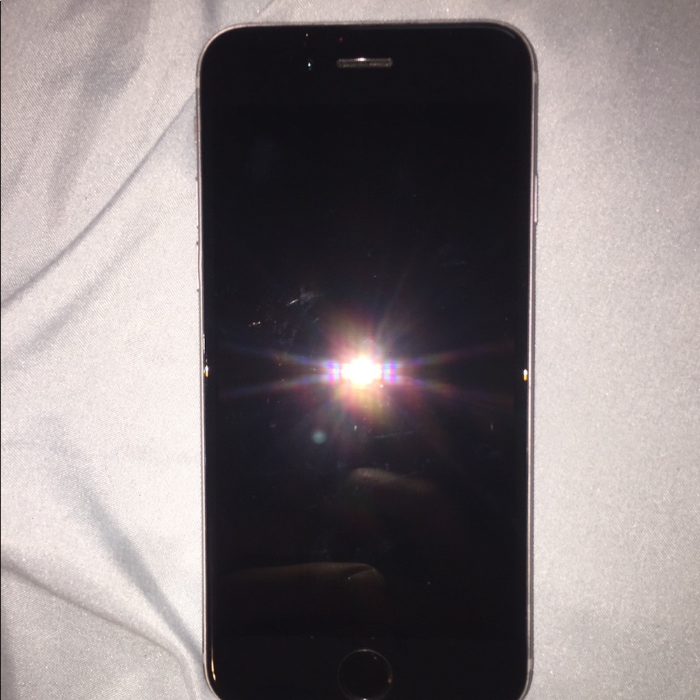 iPhone 6 Déverrouillé Or 16go 9/10 main image 1