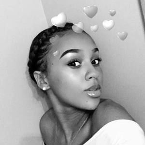 Meet your Posher, Shania