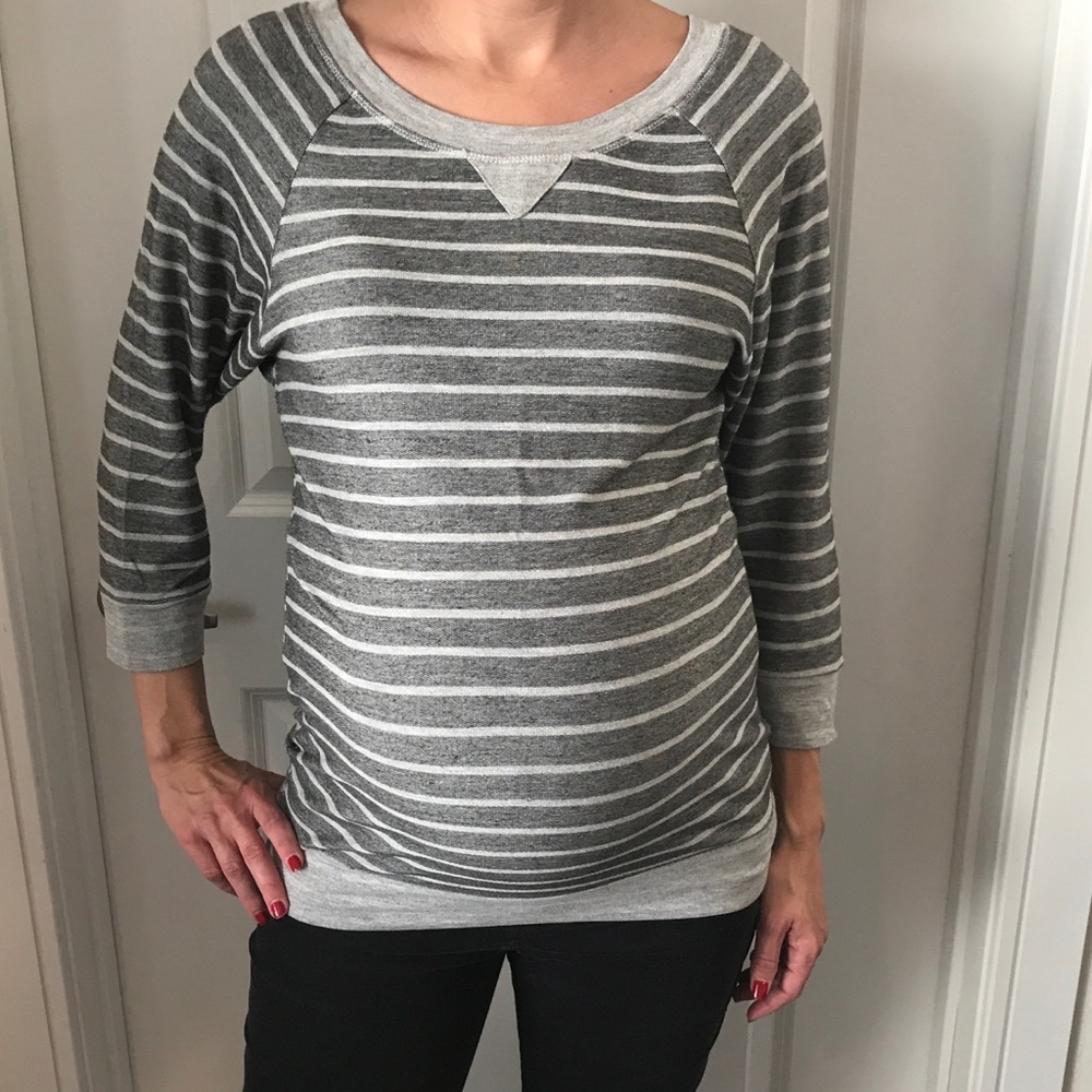 A Pea in the Pod maternity top