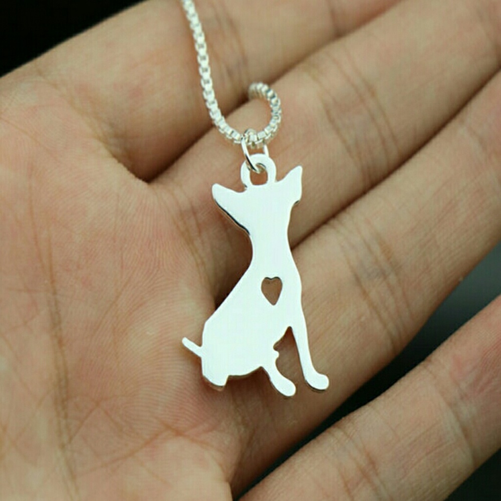 A Chihuahua Has My Heart Slvr or Gld Necklace