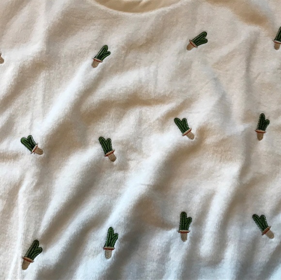 Cactus Crop Top Sweater - Picture 3 of 3