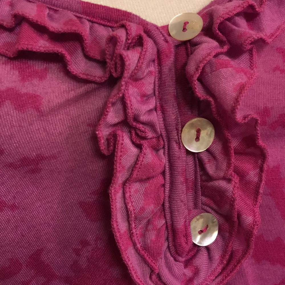 Pretty Sleeveless Top - Picture 3 of 8