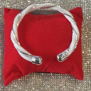 Boutique Jewelry - Sparkling Silver Twist Cuff Boutique Jewelry - Sparkling Silver Twist Cuff
