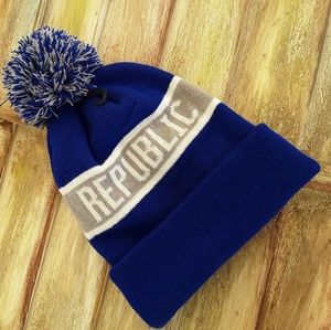 Other - California Republic winter hat/beanie w/pom Other - California Republic winter hat/beanie w/pom