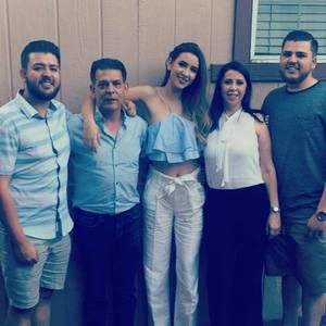 Meet your Posher, Cesar