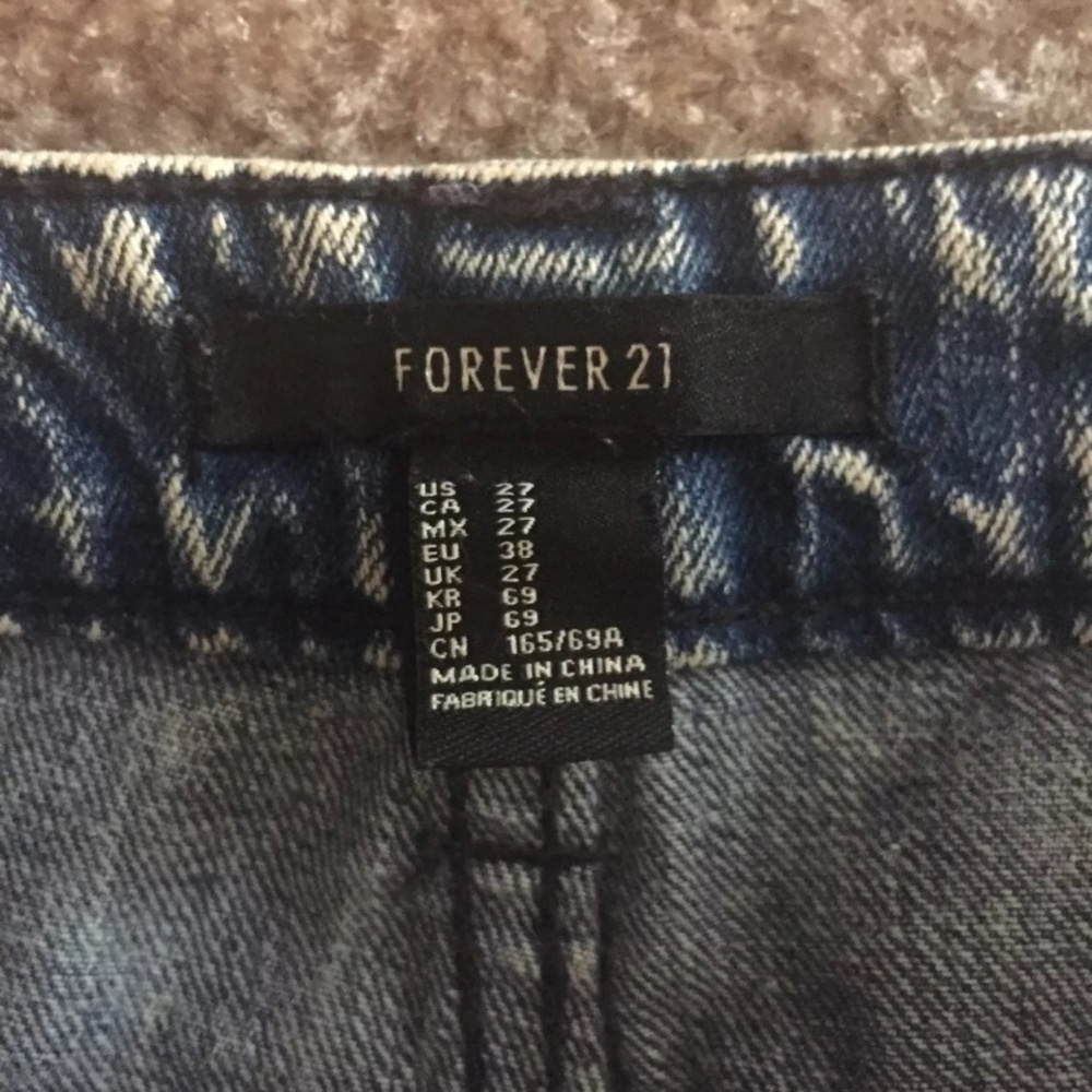 ❤️Distressed acid wash boyfriend jeans - Picture 2 of 2