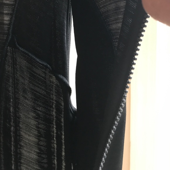 NWOT SURFACE TO AIR LBD (size 6) - Picture 8 of 8