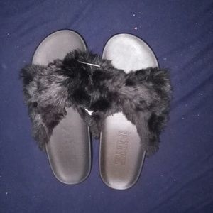 Victoria's Secret Pink furry slides