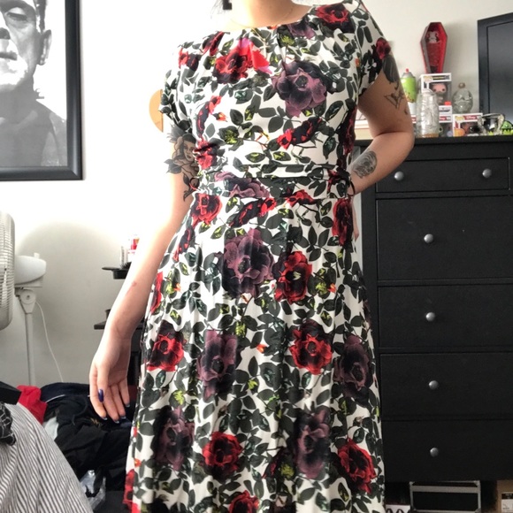 Vintage Pinup Style Dress 🌹 - Picture 2 of 5