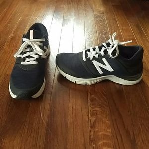 New balance sneakers with heel pillow